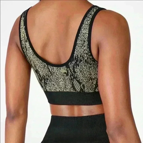 Fabletics Kamila Seamless Bra Women's XS Green Reptilia Black Stretch Athletic - Picture 2 of 9